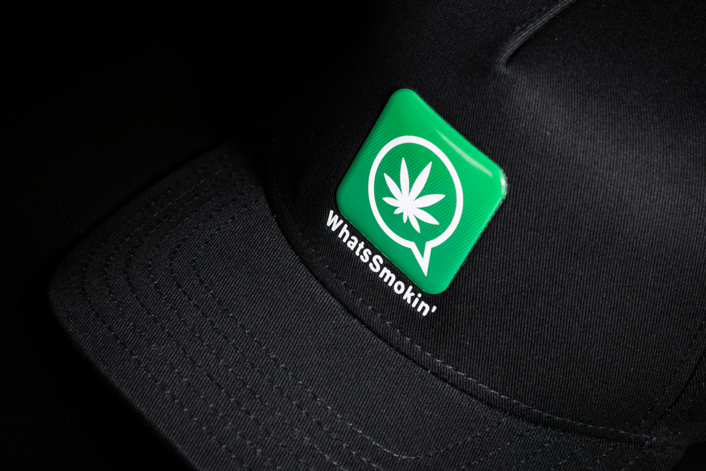 Gorra Curva WHATS SMOKIN