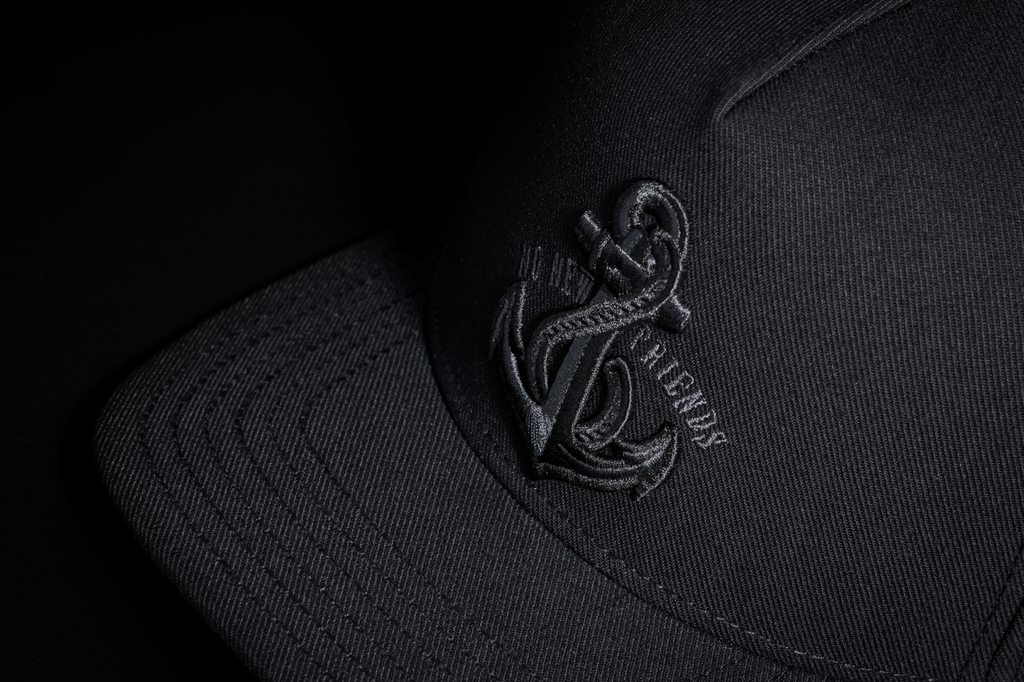 Gorra Curva NO NEW FRIENDS