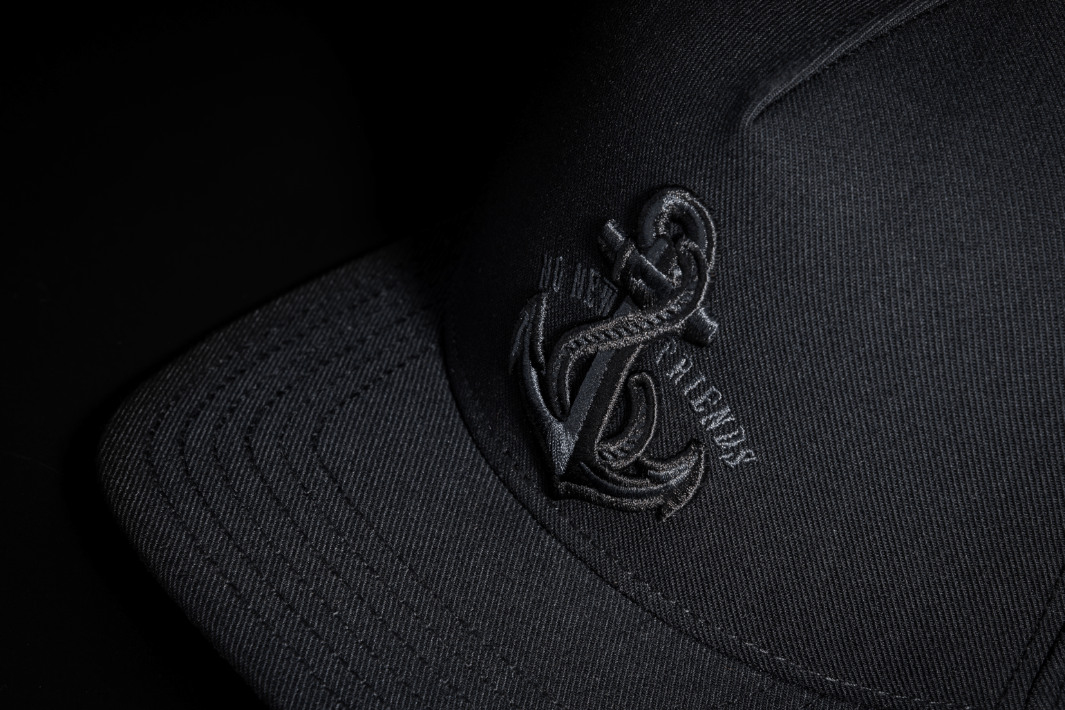 Gorra Curva NO NEW FRIENDS