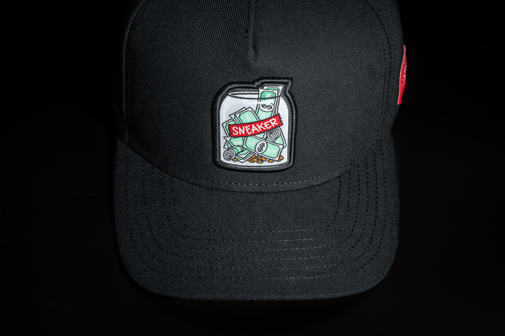 Gorra Curva  SNEAKER